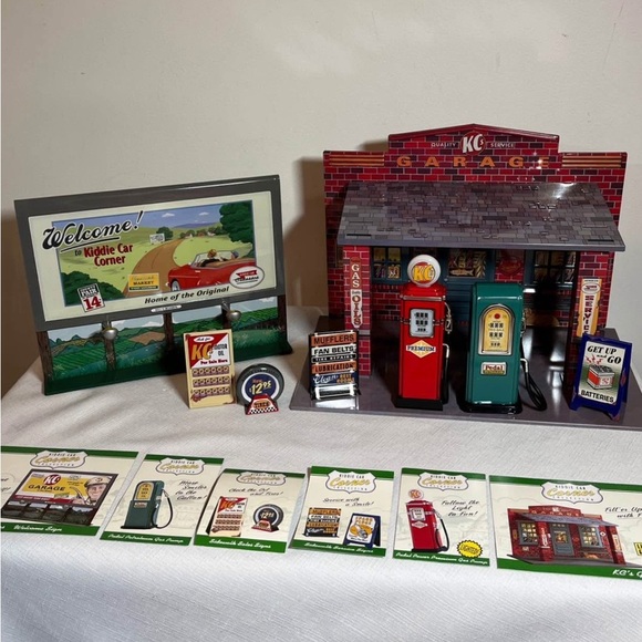 NEW Hallmark Kiddie Car Classics Collectible Garage + billboard Signs Gas pumps - Picture 16 of 16